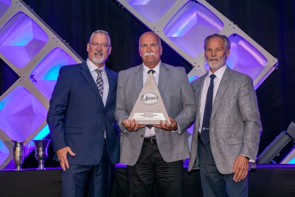 LZ8A8983-Mike-Nitka-Boyd-Epley-Award-web (002).jpg